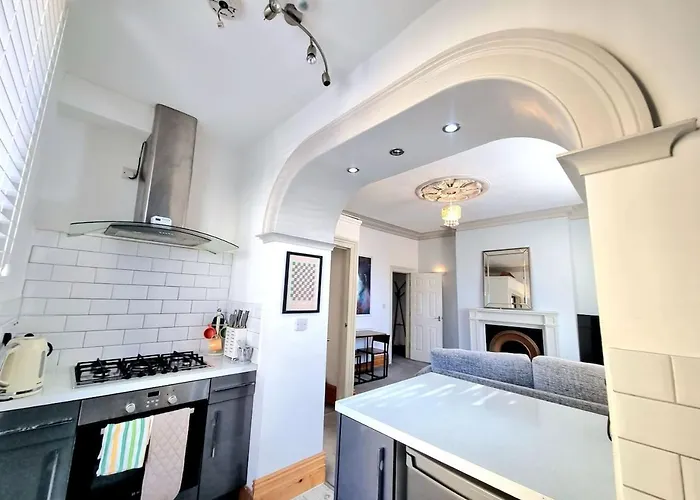 Entire By Centre & Harbourside Bristol